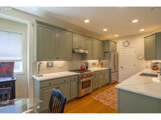 15502 Nw PAR Ct, Portland, OR 97229
