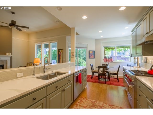 15502 Nw PAR Ct, Portland, OR 97229