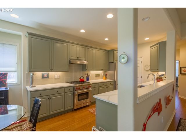 15502 Nw PAR Ct, Portland, OR 97229