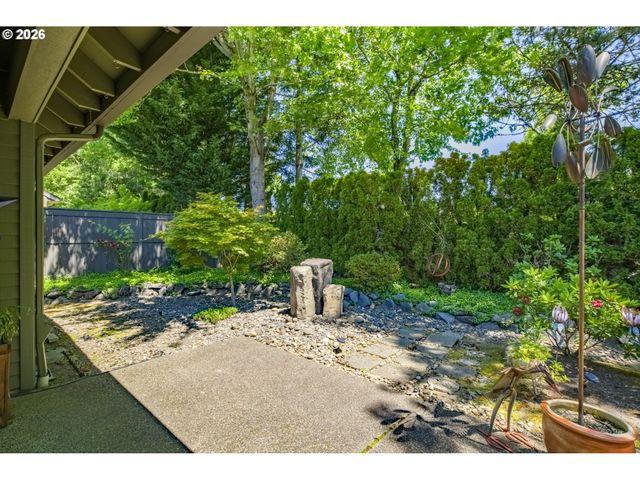 15502 Nw PAR Ct, Portland, OR 97229