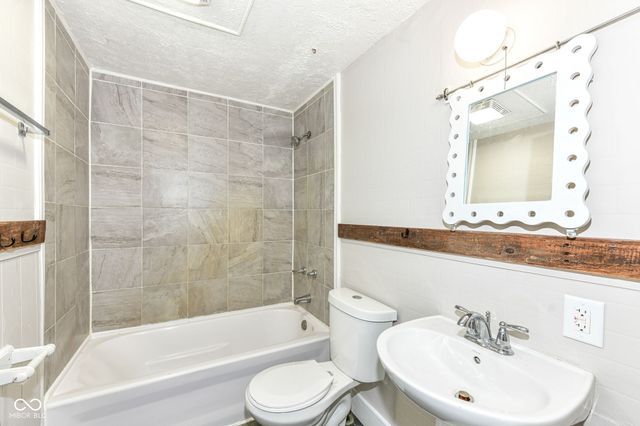 162 W 500 S, Anderson, IN 46013