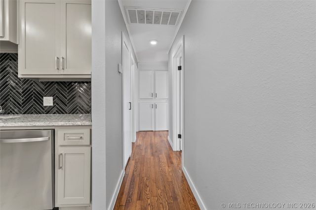 2059 E Young Place, Tulsa, OK 74110