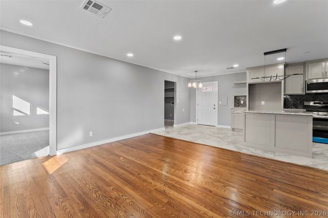 2059 E Young Place, Tulsa, OK 74110