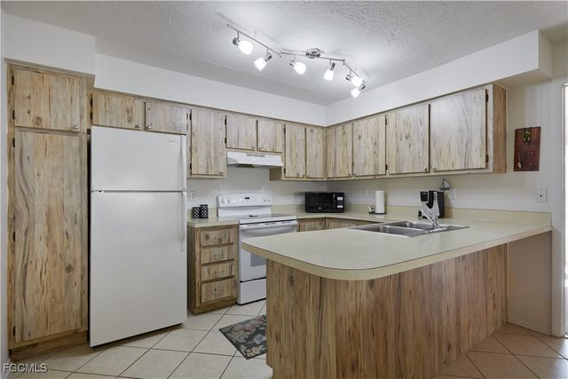 1100 Pondella RD 801, Cape Coral, FL 33909