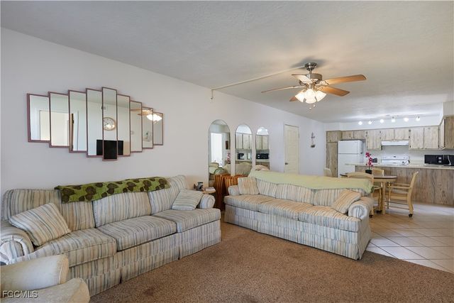 1100 Pondella RD 801, Cape Coral, FL 33909