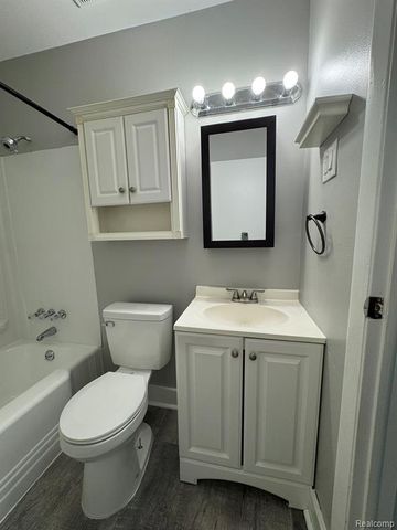 2726 Margaret Street, Melvindale, MI 48122