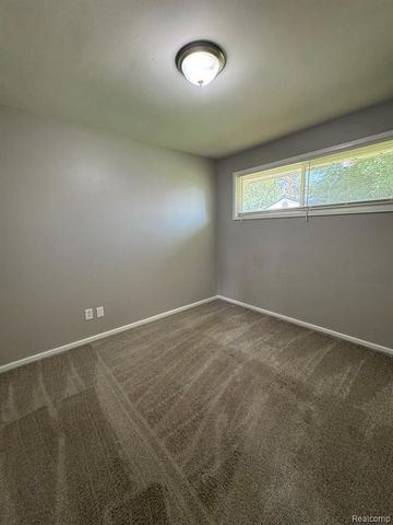 2726 Margaret Street, Melvindale, MI 48122