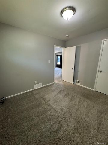 2726 Margaret Street, Melvindale, MI 48122