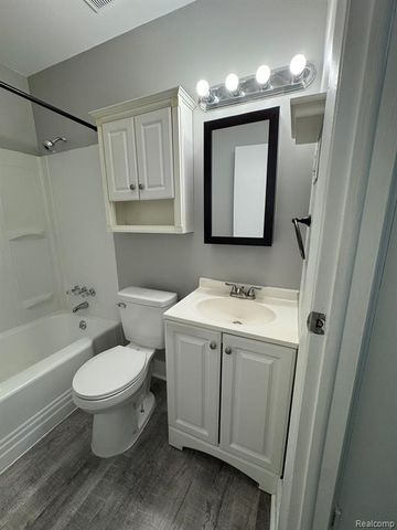 2726 Margaret Street, Melvindale, MI 48122
