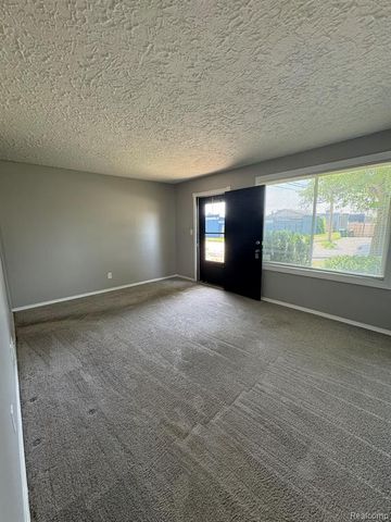 2726 Margaret Street, Melvindale, MI 48122