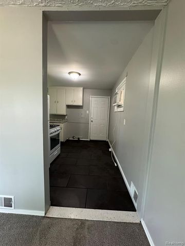 2726 Margaret Street, Melvindale, MI 48122