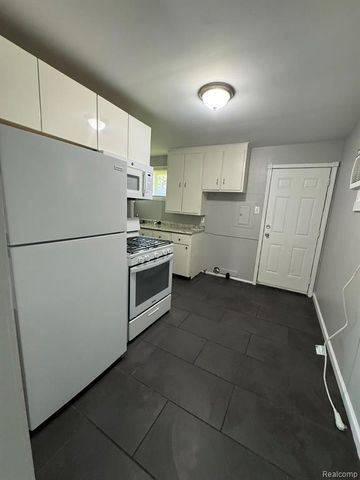 2726 Margaret Street, Melvindale, MI 48122