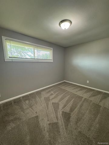 2726 Margaret Street, Melvindale, MI 48122