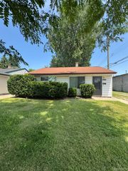 2726 Margaret Street, Melvindale, MI 48122