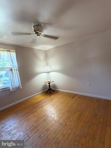 31 E ORANGE ST, Ephrata, PA 17522