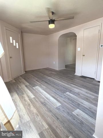 31 E ORANGE ST, Ephrata, PA 17522