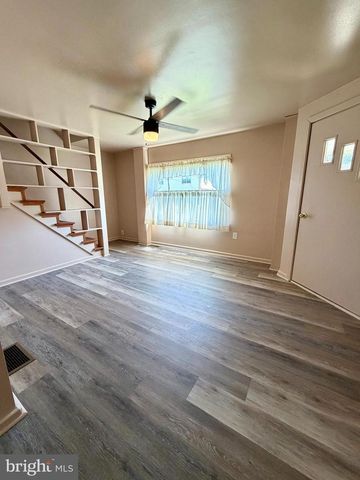 31 E ORANGE ST, Ephrata, PA 17522