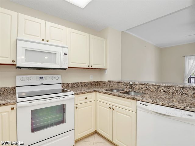 201 Arbor Lake DR 2-201, Naples, FL 34110