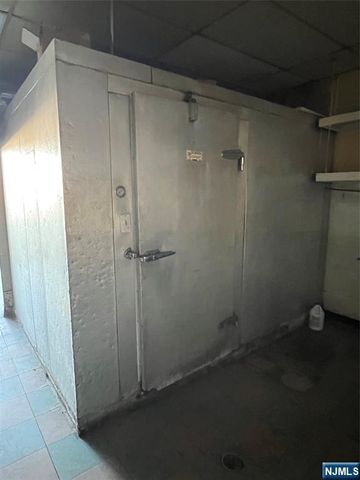 20 Columbia Avenue, Bergenfield, NJ 07621