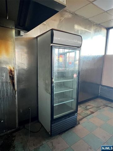 20 Columbia Avenue, Bergenfield, NJ 07621