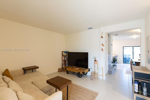 3420 W 111th Pl, Hialeah, FL 33018