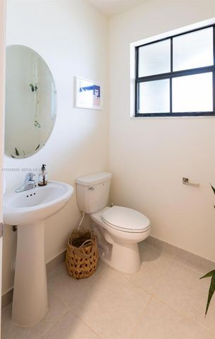 3420 W 111th Pl, Hialeah, FL 33018