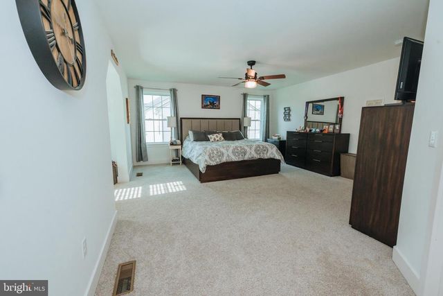133 CHARLAN BLVD, Mount Joy, PA 17552
