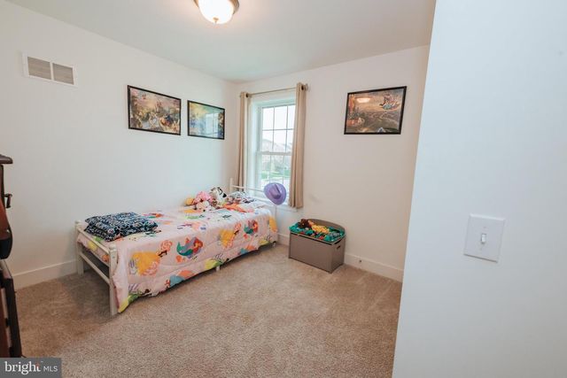 133 CHARLAN BLVD, Mount Joy, PA 17552
