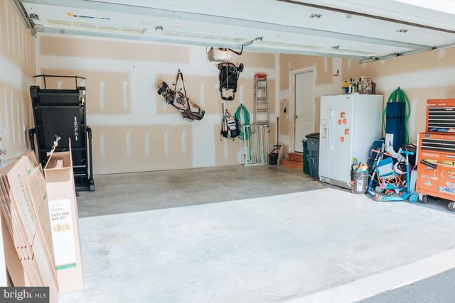 133 CHARLAN BLVD, Mount Joy, PA 17552