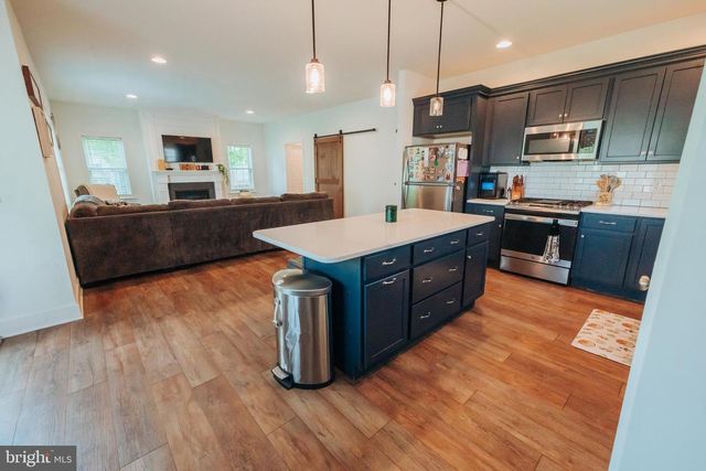 133 CHARLAN BLVD, Mount Joy, PA 17552