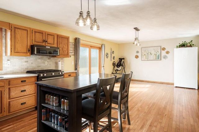 3168 S High Crest Road, Beloit, WI 53511