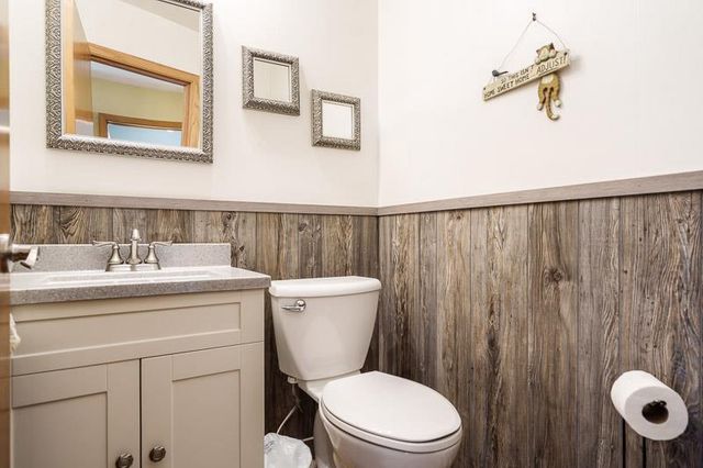 3168 S High Crest Road, Beloit, WI 53511