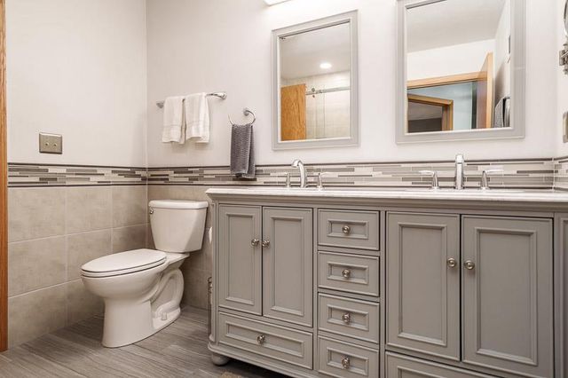 3168 S High Crest Road, Beloit, WI 53511