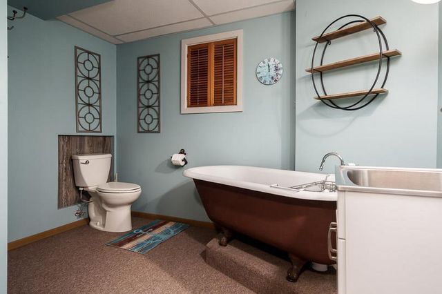 3168 S High Crest Road, Beloit, WI 53511