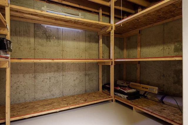 3168 S High Crest Road, Beloit, WI 53511