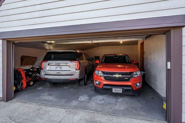 3168 S High Crest Road, Beloit, WI 53511