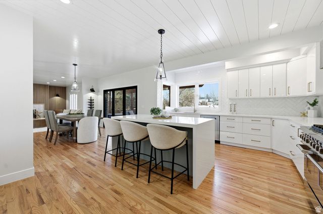 16 GATEHOUSE LN, Sandy, UT 84092