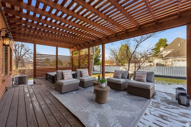 16 GATEHOUSE LN, Sandy, UT 84092