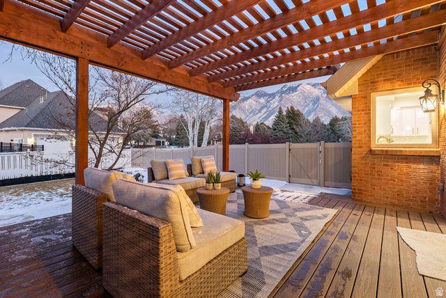 16 GATEHOUSE LN, Sandy, UT 84092