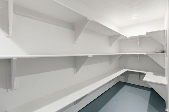 16 GATEHOUSE LN, Sandy, UT 84092