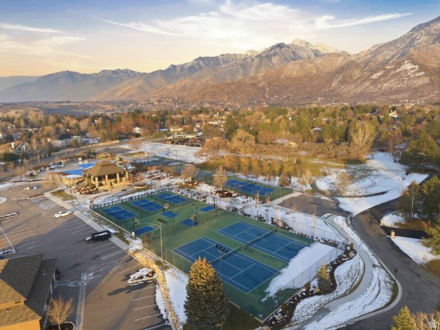 16 GATEHOUSE LN, Sandy, UT 84092