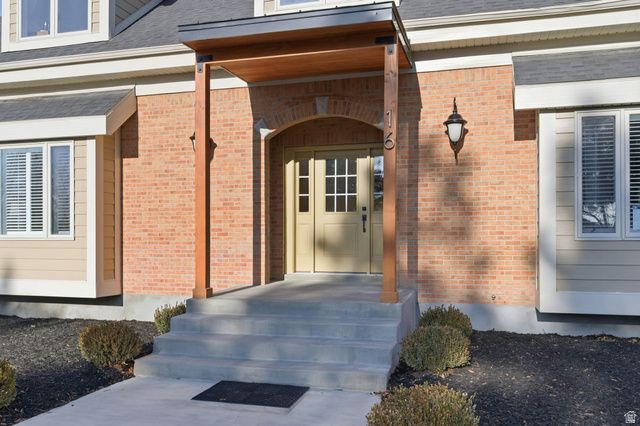 16 GATEHOUSE LN, Sandy, UT 84092