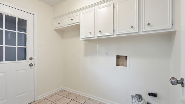 2715 Wildridge Drive, Kingwood, TX 77339