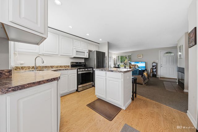 4234 W 90th Place, Hometown, IL 60456