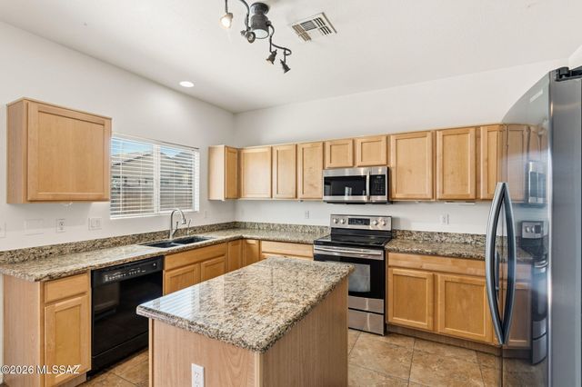 105 W Calle Guija, Sahuarita, AZ 85629