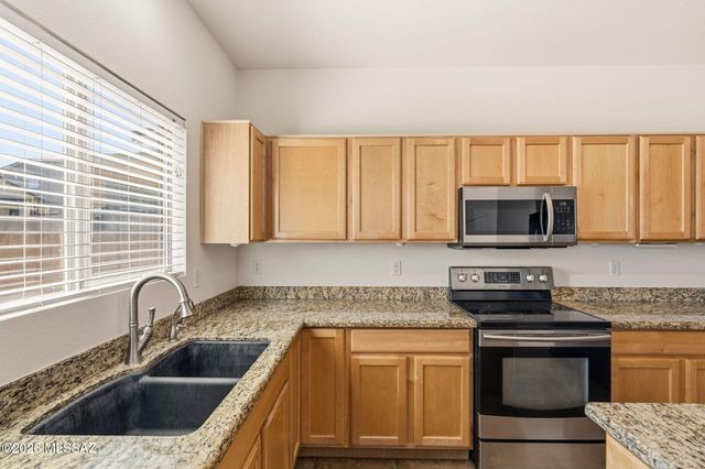 105 W Calle Guija, Sahuarita, AZ 85629