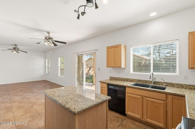 105 W Calle Guija, Sahuarita, AZ 85629