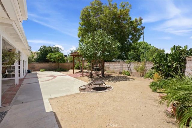 411 Brentwood, Hemet, CA 92543