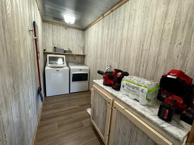 701 Sunset Valley, Mountain View, AR 72560