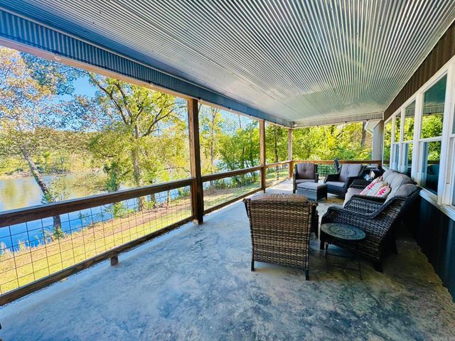 701 Sunset Valley, Mountain View, AR 72560